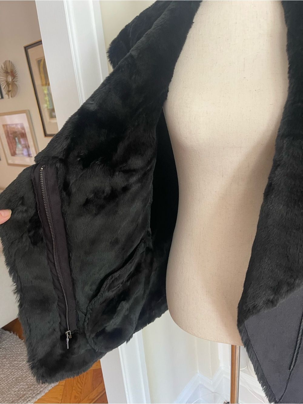 BCBGMAXAZRIA Stefano Faux Fur Draped Vest - Black - Never Worn [M] - Picture 14 of 14